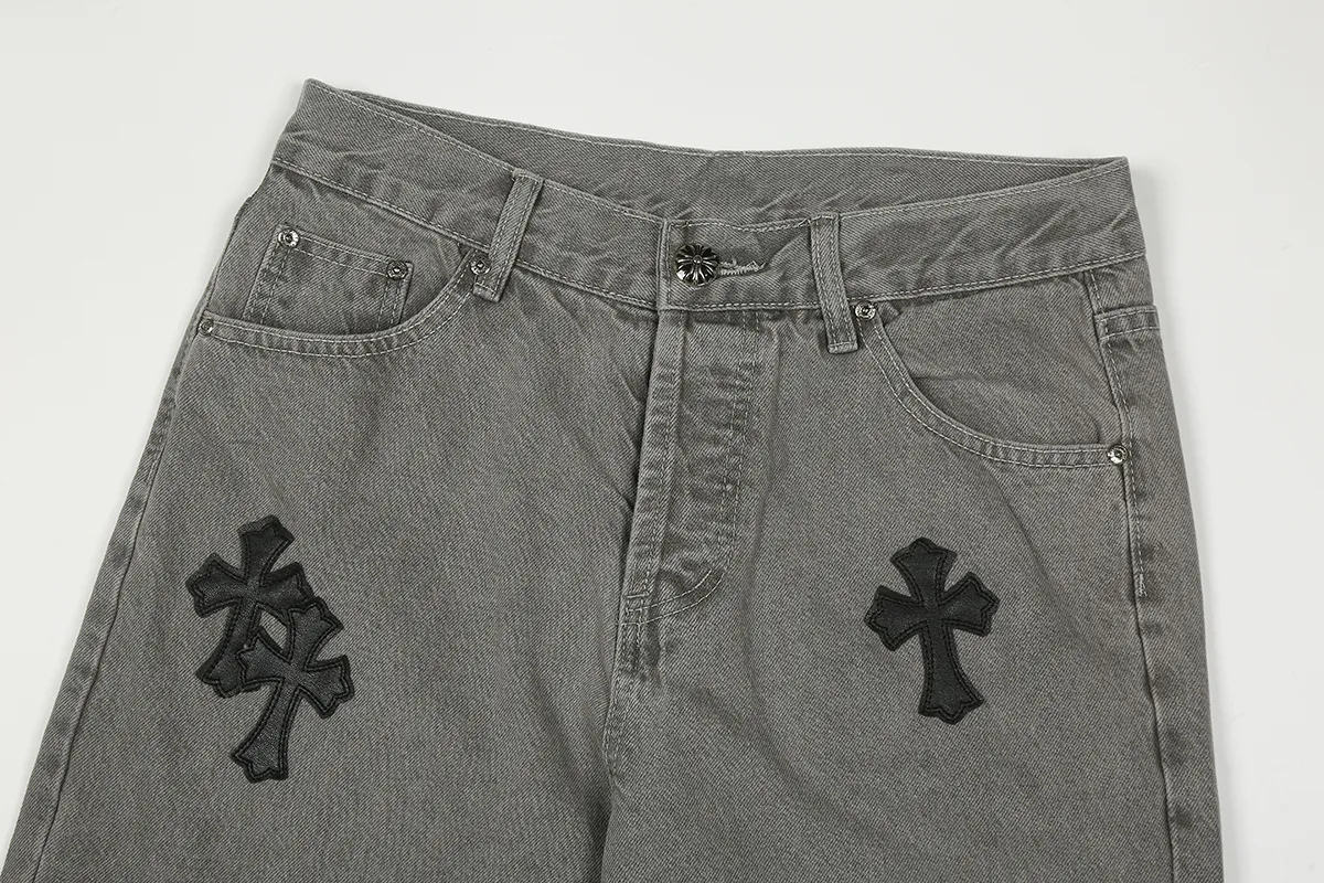 P230 White background picture [High quality] Code: 25026# Color: washed gray Size: S/28 to Fermentation wash and soft color fixation, soft and thick to wear. Details are all hand-polished and made with craftsmanship. All-over jacquard fabric has a unique design style. Multiple processes have been used to create a full retro feel. A niche and unique non-contrast shirt. Customized distressed spray-painted buttons. Every detail is crafted with craftsmanship.